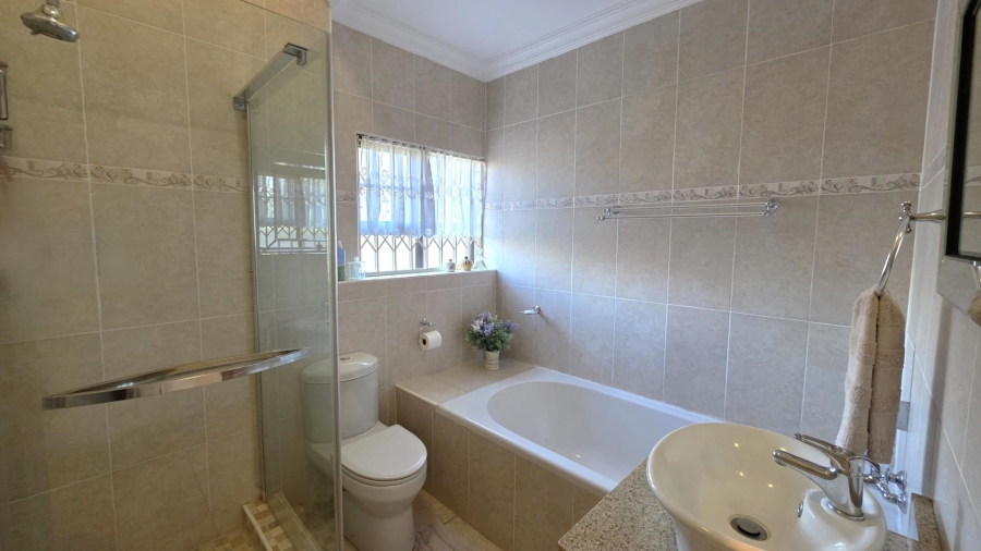 4 Bedroom Property for Sale in Leloko North West